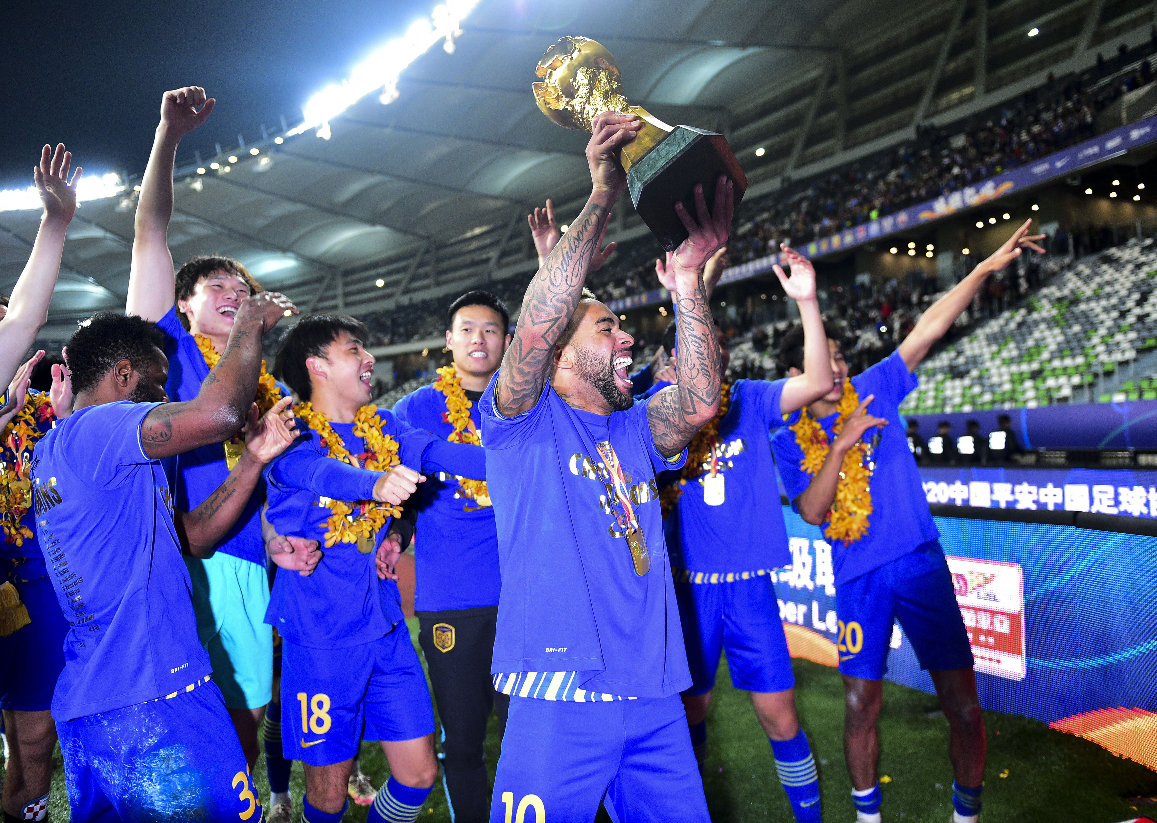 江苏苏宁客场战胜广州恒大,士气高涨的简单介绍 江苏苏宁客场战胜广州恒大,士气高涨的简单介绍