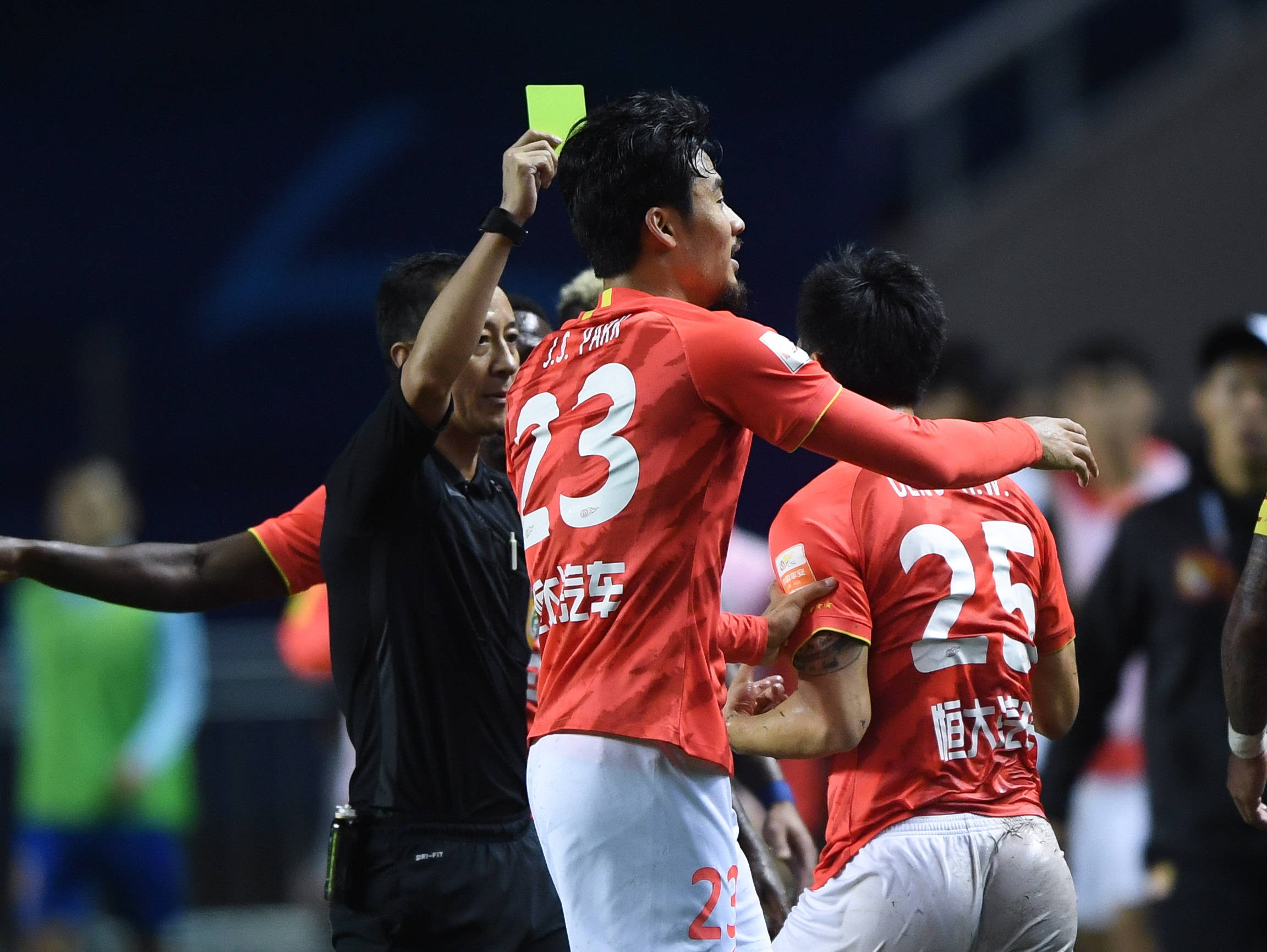 江苏苏宁客场战胜广州恒大,士气高涨的简单介绍 江苏苏宁客场战胜广州恒大,士气高涨的简单介绍