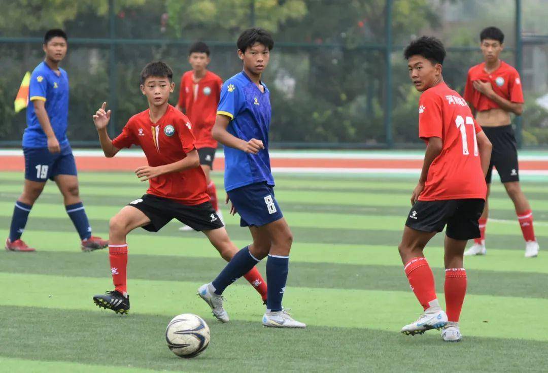开云平台-巴黎FC再胜南特，稳固联赛榜首