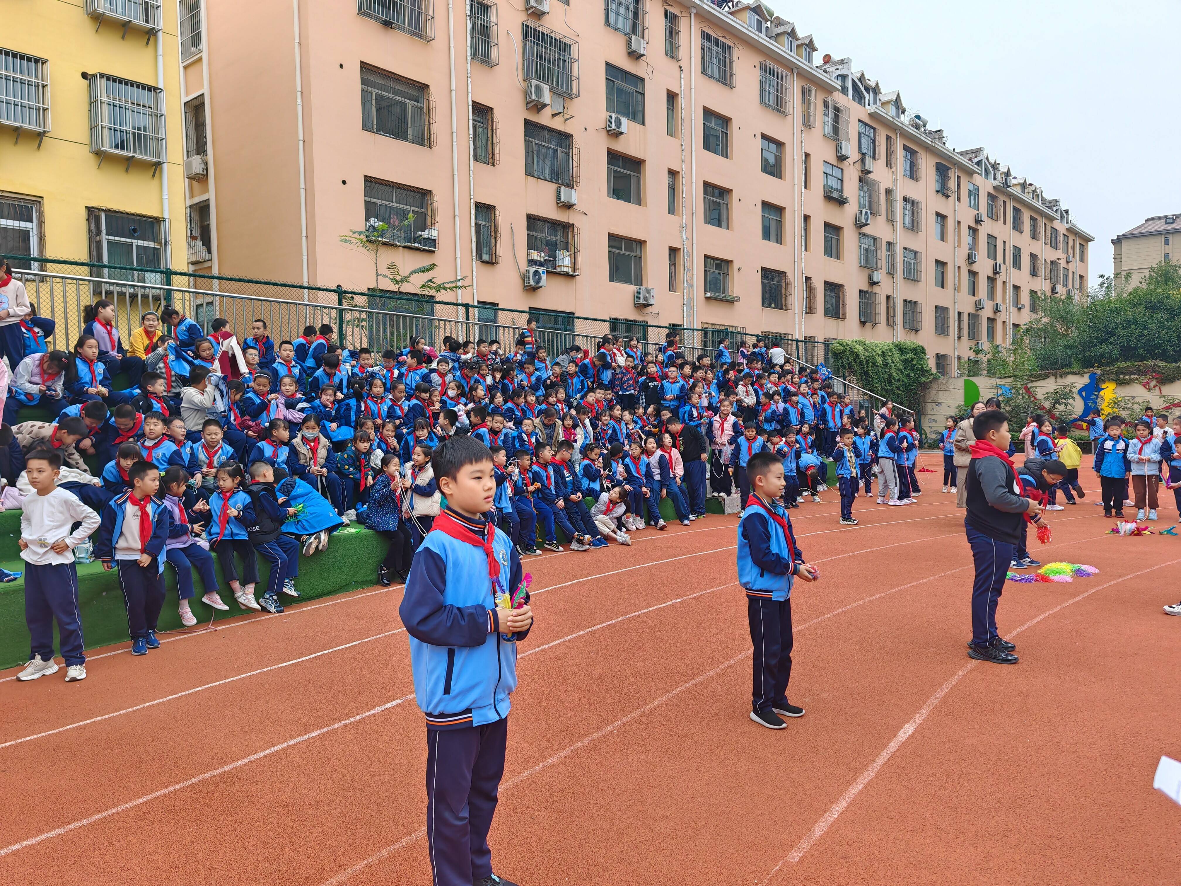 竞技场上的豪情壮志令人感动