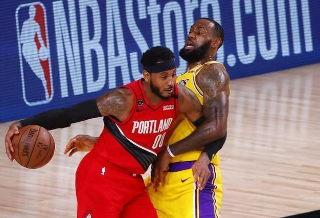 步行者惨败雄鹿,安东尼戴维斯伤退 步行者惨败雄鹿,安东尼戴维斯伤退