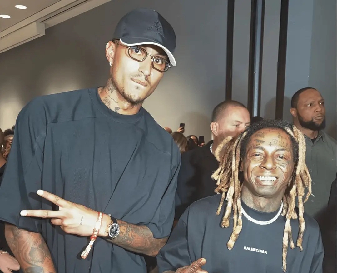 包含尼克斯横扫猛龙，凯尔·库兹马统治全场的词条