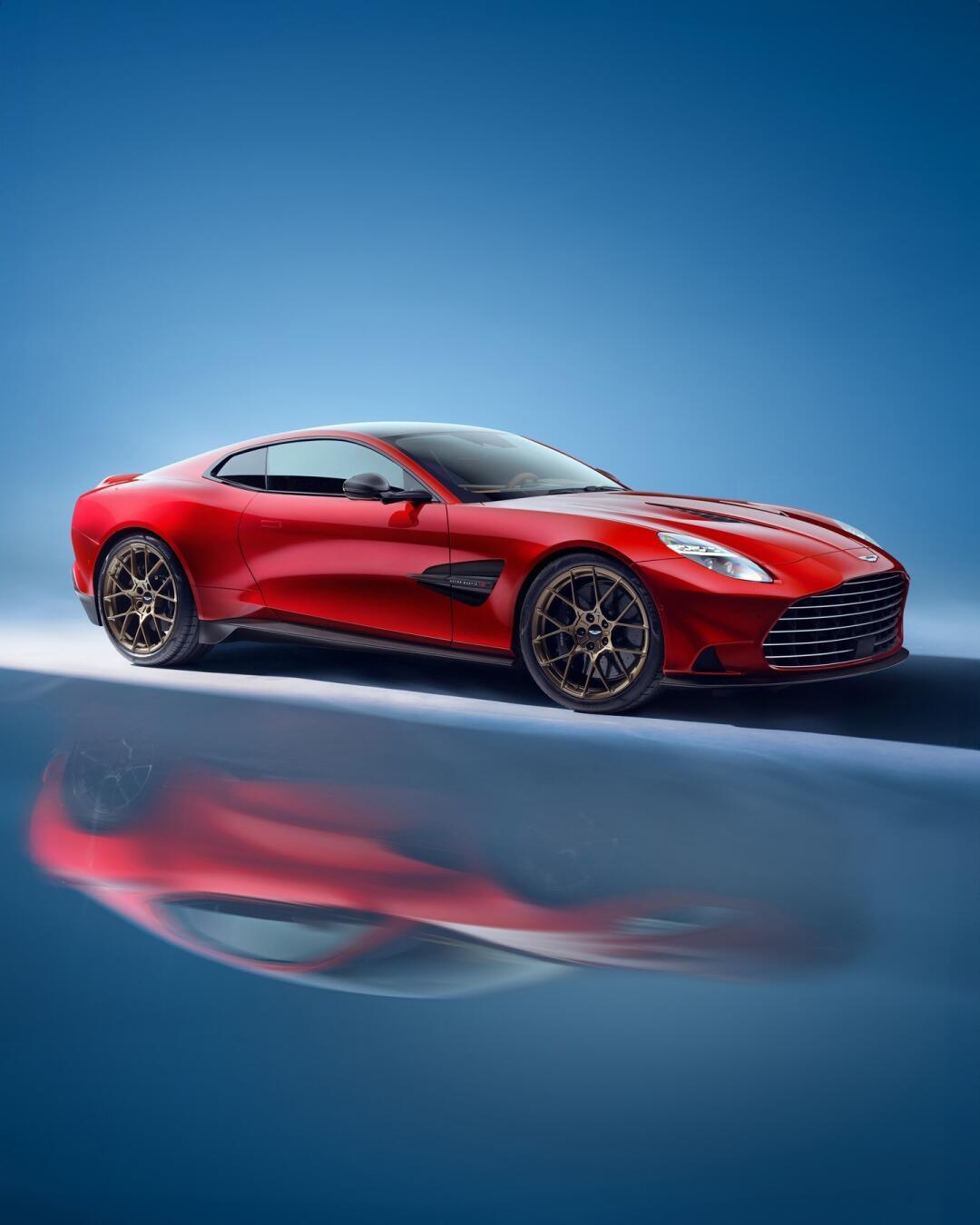 阿斯顿马丁逆转梅赛德斯，汉密尔顿惊艳四座的简单介绍