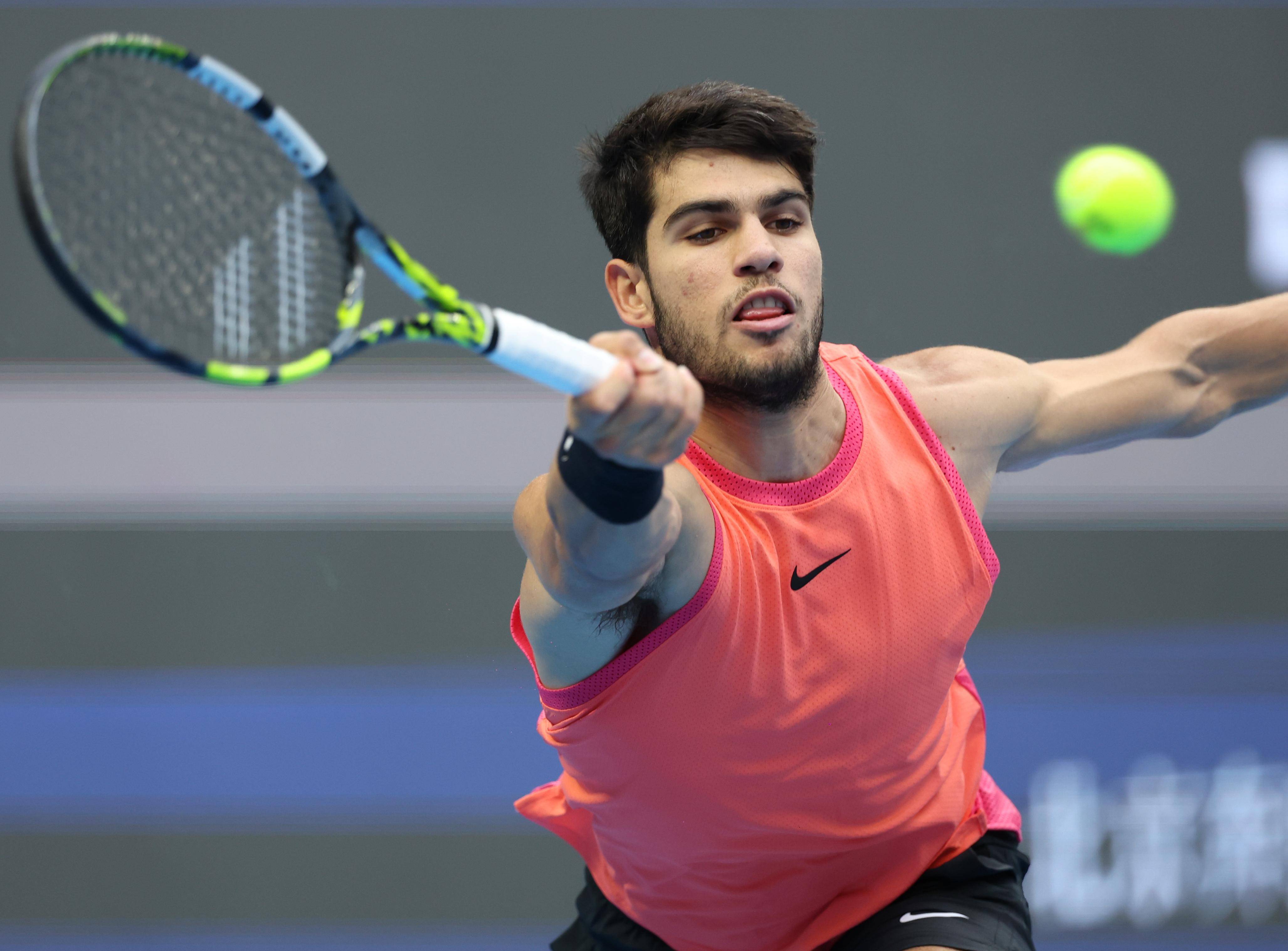 ATP总决赛翻盘年终总决赛，阿尔卡拉斯惊艳四座