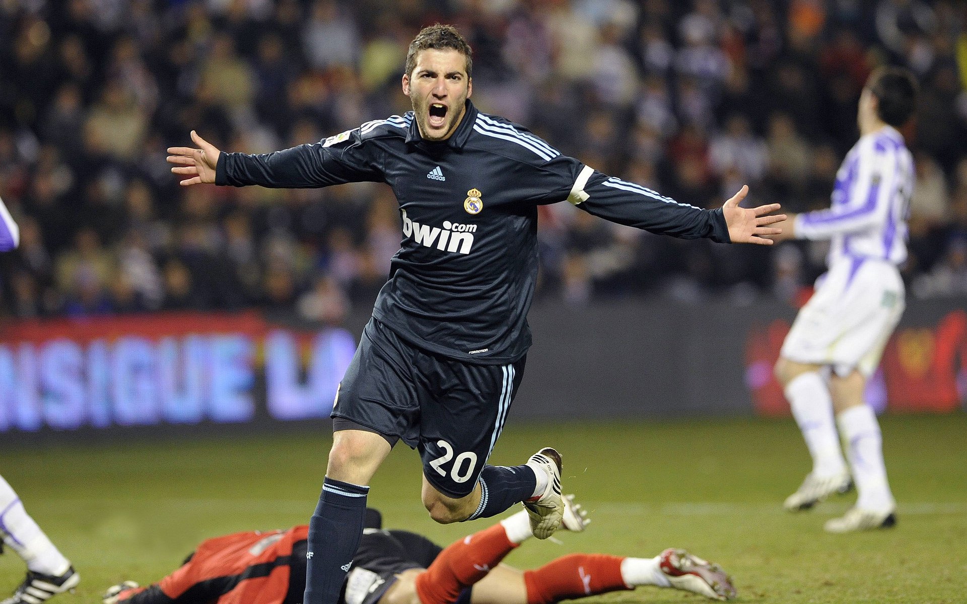 坚盾与利刃，安哥拉锁死塞维利亚，恩佐关键战接管点燃奥运希望