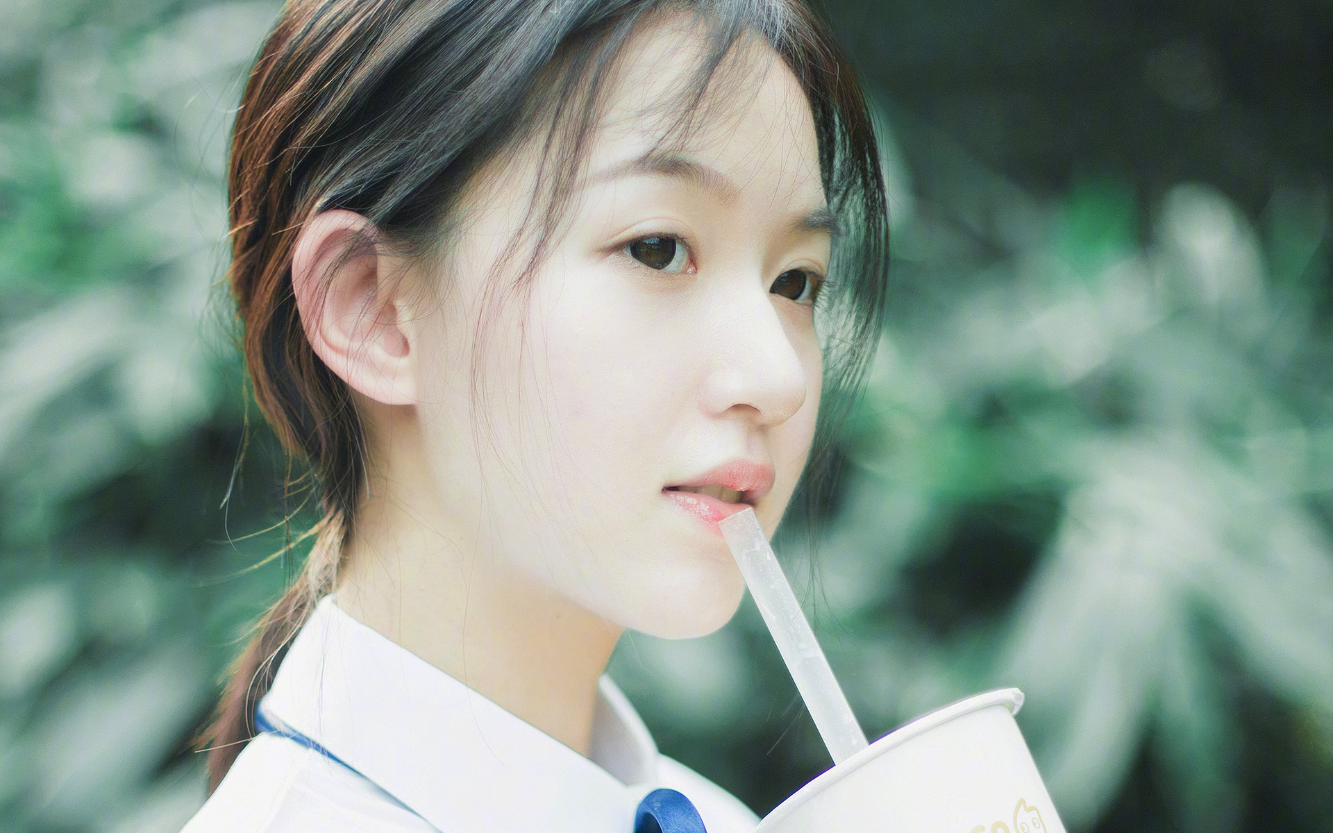 开云体育平台APP-绿茵双响炮，哈兰德破茧与马赛史诗夜—足球世界里的爆裂与坚韧