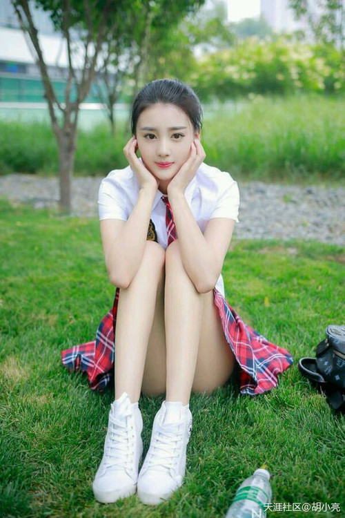 巨星闪光与团队碾压，西亚卡姆的大心脏与掘金的胜利哲学