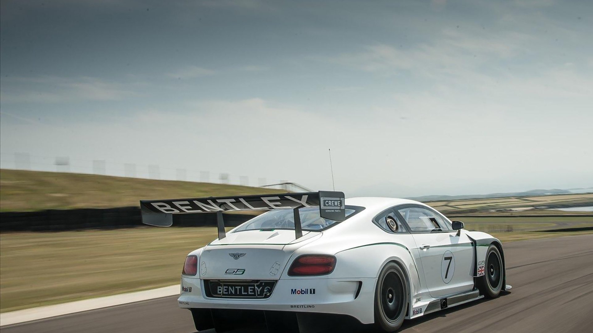 恩佐的节拍器，当德国战车遭遇塞内加尔鼓点，他丈量着足球的每一寸呼吸